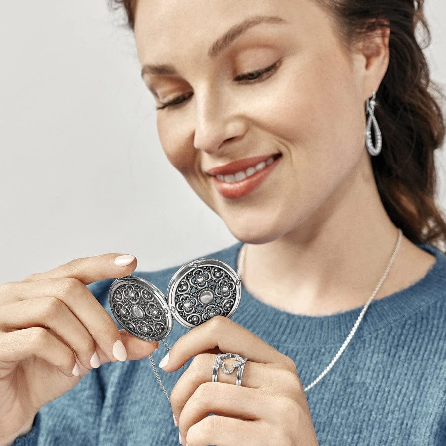 Vita Long Locket Necklace - Image 5